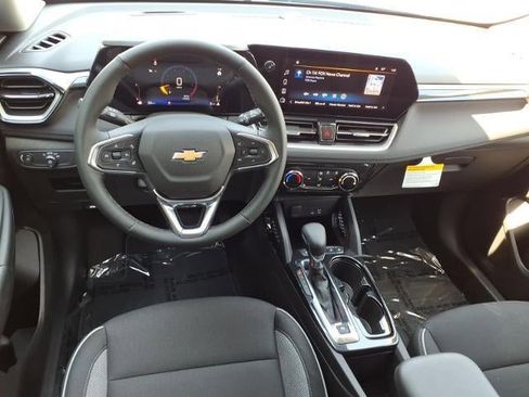 New 2026 Chevrolet TrailBlazer LT FWD image 17