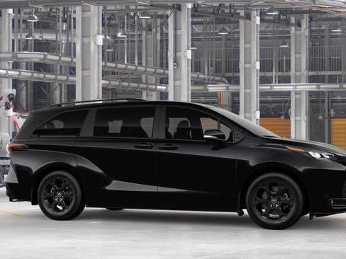 New 2026 Toyota Sienna XLE Woodland Edition image 13