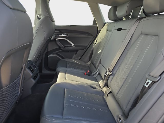 Certified 2025 Audi Q5 Premium Plus w/ Premium Plus AWD/4WD image 17