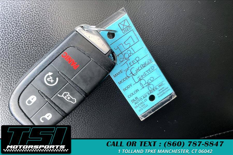 Used 2021 Jeep Grand Cherokee Limited AWD/4WD image 10