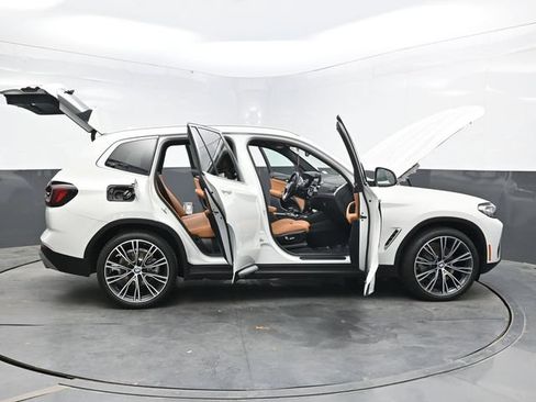 Used 2022 BMW X3 xDrive30i AWD/4WD image 47
