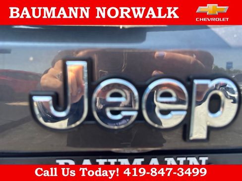 Used 2021 Jeep Renegade Limited AWD/4WD image 32
