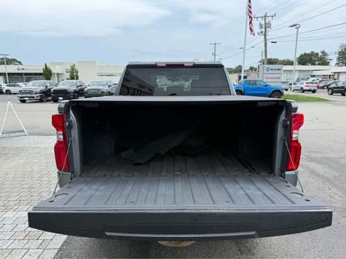 Used 2021 Chevrolet Silverado 1500 LT Trail Boss w/ Bed Protection Package AWD/4WD image 8