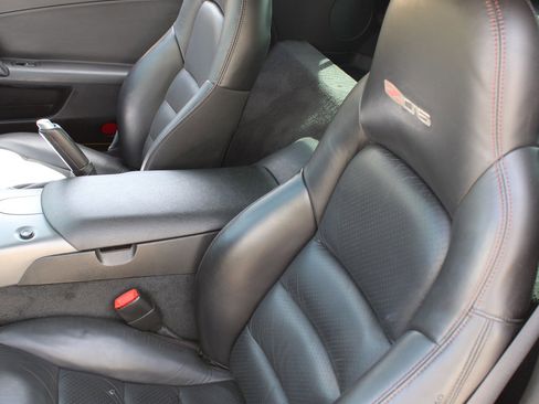 Used 2007 Chevrolet Corvette Z06 w/ Preferred Equipment Group RWD image 13