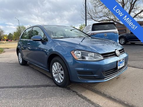 Used 2017 Volkswagen Golf S image 7