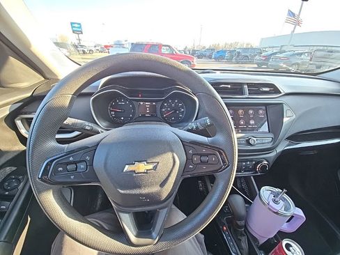 Used 2023 Chevrolet TrailBlazer LS image 11