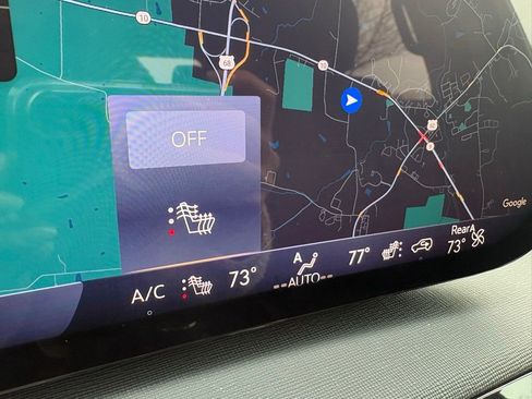 Used 2025 Buick Enclave Sport Touring w/ Power Package image 39