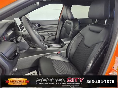 New 2026 Jeep Compass Latitude image 10