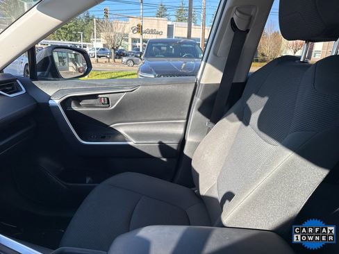 Used 2024 Toyota RAV4 LE image 28