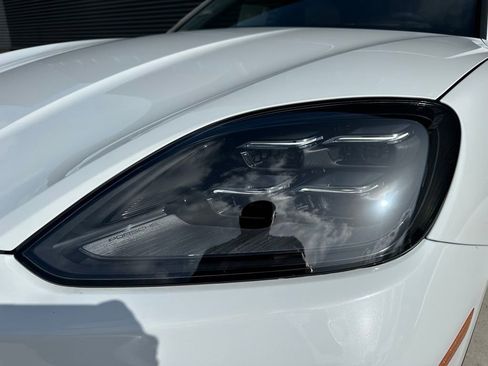Certified 2025 Porsche Cayenne image 13