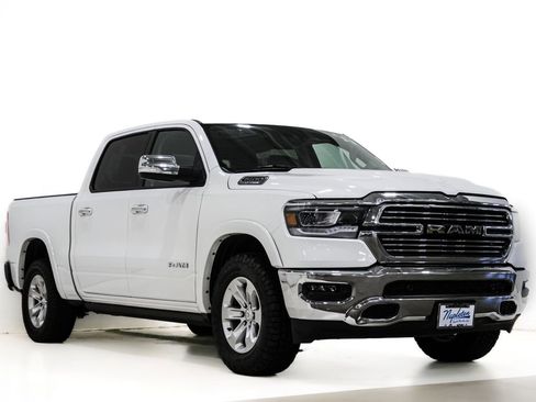 Used 2022 RAM 1500 Laramie AWD/4WD image 1
