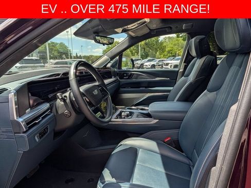 Used 2025 Cadillac Escalade IQ Luxury 2 w/ LPO, Premium Carpet Package AWD/4WD image 35