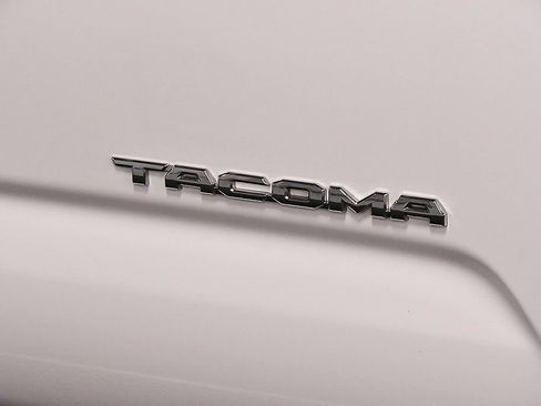 Used 2023 Toyota Tacoma TRD Sport AWD/4WD image 10