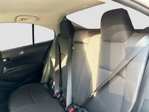 Used 2022 Toyota Corolla LE image 22