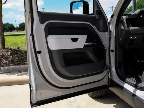 New 2026 Land Rover Defender 110 X AWD/4WD image 50