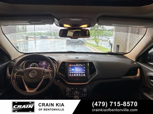 Used 2014 Jeep Cherokee Limited FWD image 12