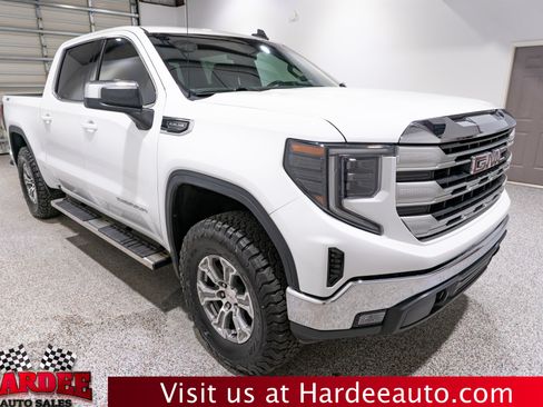 Used 2024 GMC Sierra 1500 SLE w/ X31 Off-Road Package AWD/4WD image 6