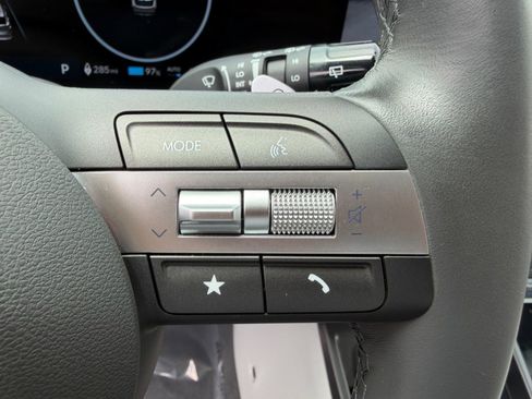 Used 2024 Hyundai Kona SEL FWD image 15
