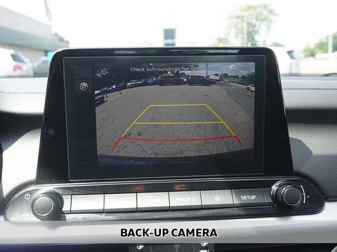 Used 2023 Kia Forte LXS FWD image 4