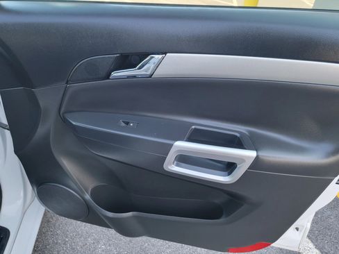 Used 2012 Chevrolet Captiva Sport LT w/ Convenience Package FWD image 18