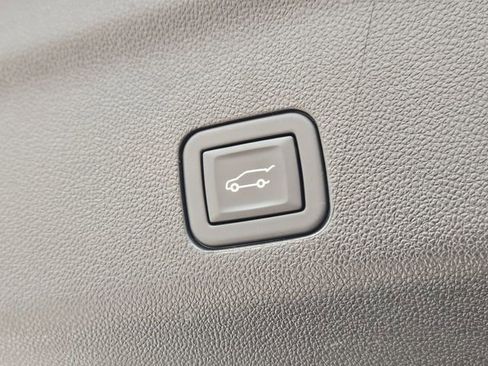 Certified 2023 Cadillac Escalade ESV Premium Luxury image 30