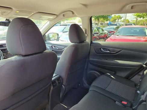 Used 2020 Nissan Rogue S w/ Special Edition Package FWD image 12