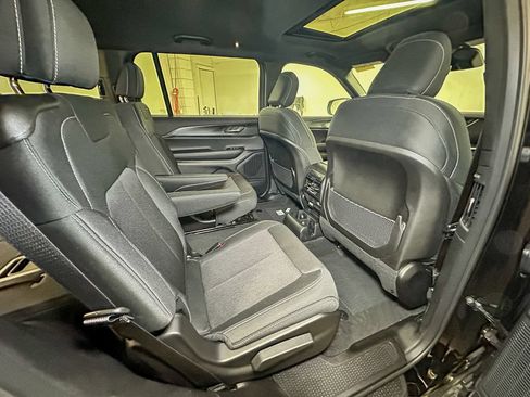 New 2026 Jeep Grand Cherokee L Laredo AWD/4WD image 4