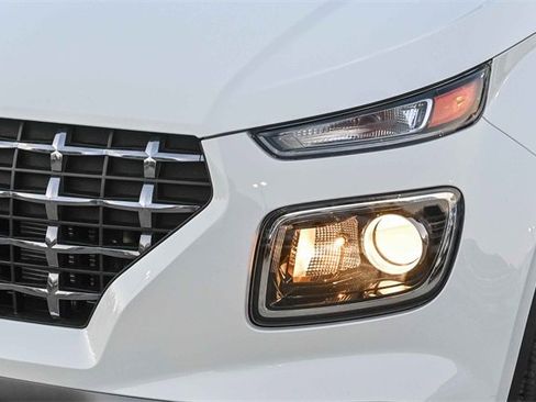 New 2026 Hyundai Venue SEL image 14