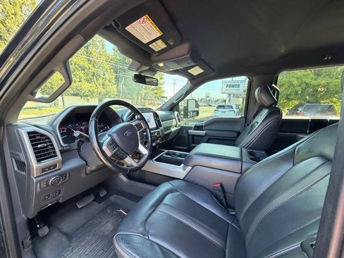 Used 2022 Ford F350 Platinum w/ FX4 Off-Road Package AWD/4WD image 4