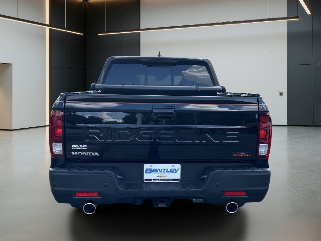 Used 2025 Honda Ridgeline TrailSport image 5