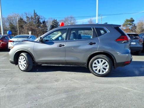 Certified 2017 Nissan Rogue S image 8