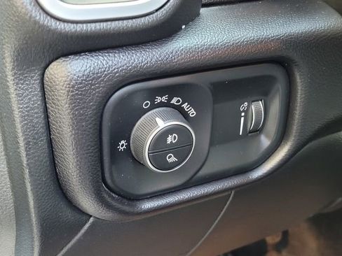 Used 2023 RAM 2500 Big Horn w/ Level 1 Equipment Group AWD/4WD image 19