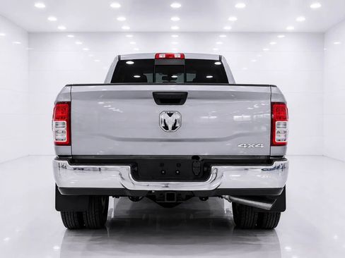 Used 2022 RAM 3500 Tradesman AWD/4WD image 4