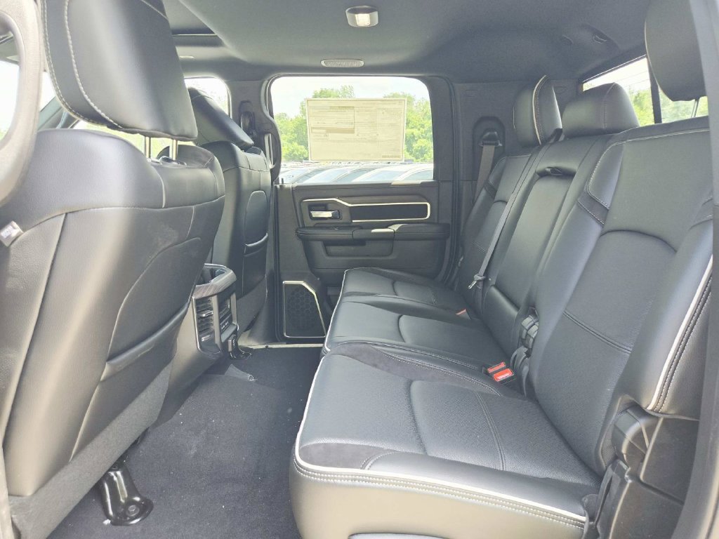 New 2026 RAM 2500 Laramie w/ Night Edition AWD/4WD image 19