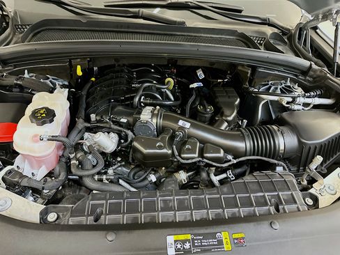 Used 2024 Jeep Grand Cherokee L Laredo image 35