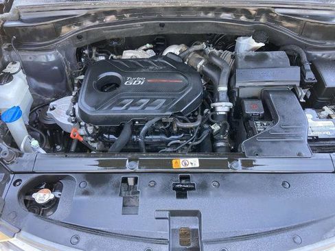 Used 2018 Hyundai Santa Fe Sport 2.0T FWD image 25