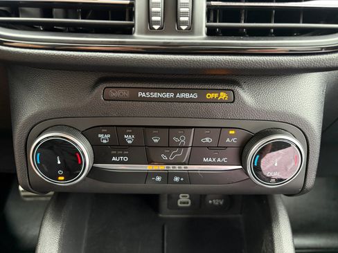 Used 2024 Ford Escape ST-Line w/ Equipment Group 301A FWD image 16