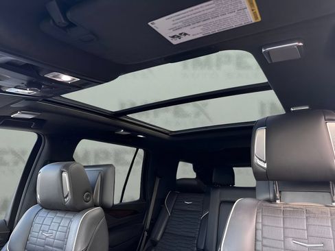 Used 2022 Cadillac Escalade Sport Platinum AWD/4WD image 13