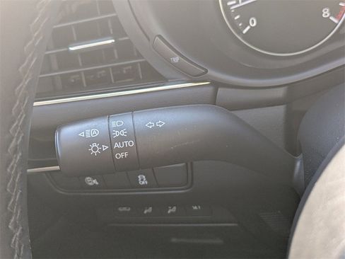 Used 2025 MAZDA MAZDA3 s image 27