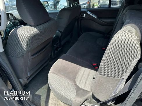 Used 2012 Nissan Pathfinder SV AWD/4WD image 15