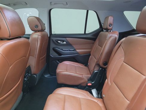 Used 2018 Chevrolet Traverse High Country AWD/4WD image 18