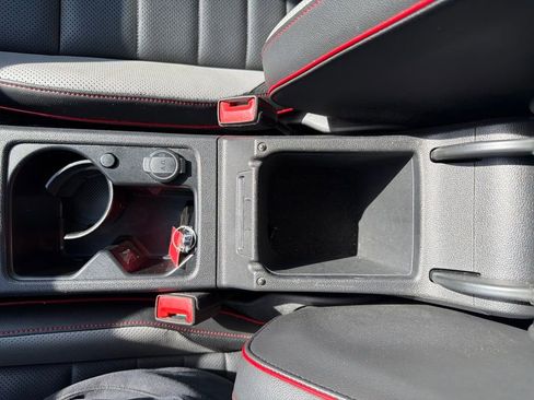 Used 2022 Volkswagen GTI SE image 28