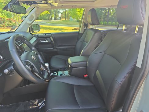 Certified 2023 Toyota 4Runner TRD Off-Road Premium w/ Moonroof Package AWD/4WD image 16