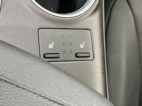 Used 2021 Toyota Camry XLE w/ Navigation Package image 20