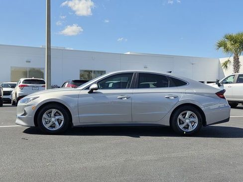 Used 2023 Hyundai Sonata SE image 3