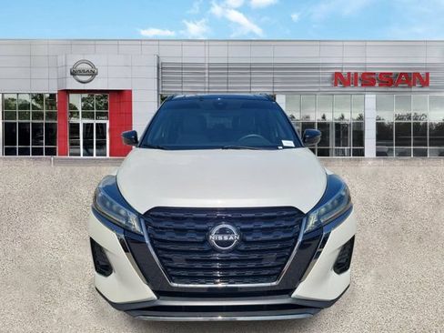 Certified 2024 Nissan Kicks SR w/ SR Premium Package FWD image 7