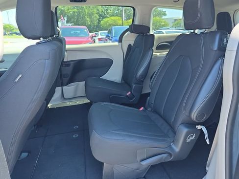 Used 2023 Chrysler Voyager LX FWD image 26