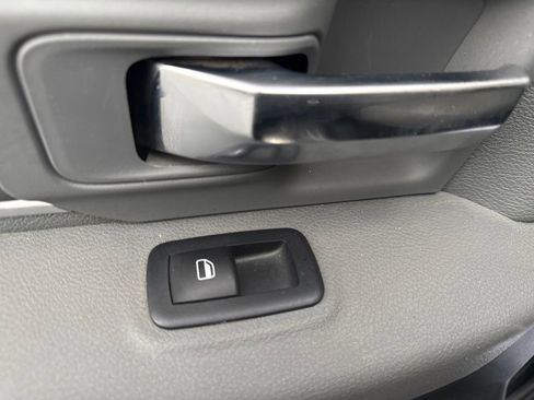 Used 2017 RAM 1500 Classic SLT image 27