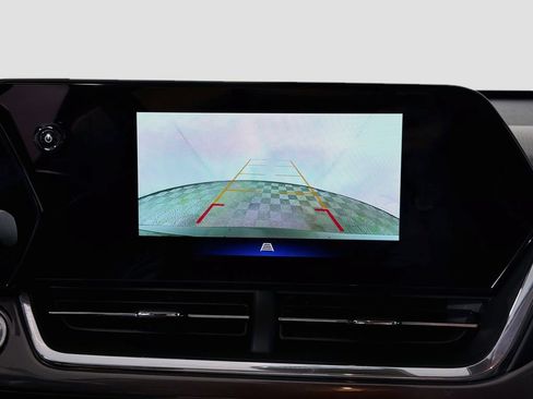 Used 2025 Chevrolet Trax ACTIV FWD image 16