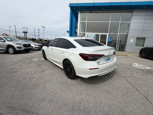 Used 2025 Honda Civic Sport image 3